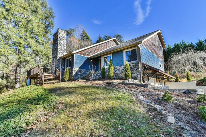 N. Asheville 5BR Retreat: Hot Tub, Fire Pit - Foto 36