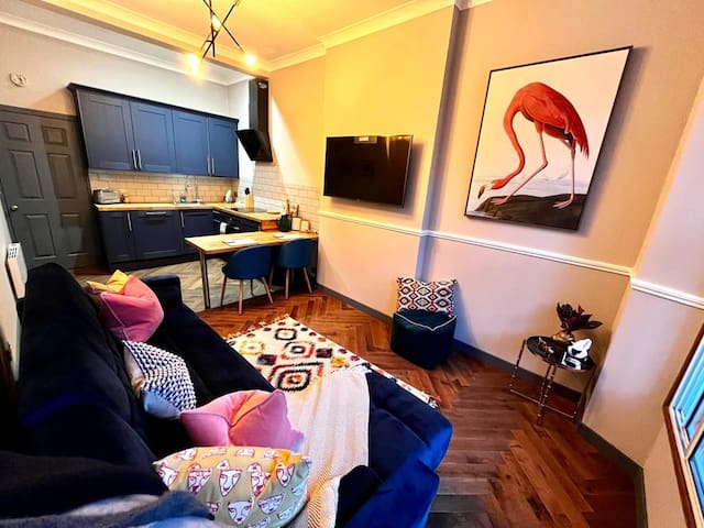 Stunning 1 bed Apt in West End