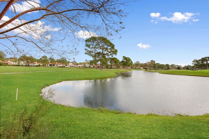 Sandestin 4BR Golf Home w/ 2 Golf Carts - On Golf Course