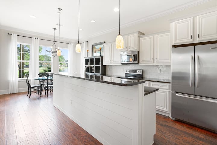 Sandestin 4BR Golf Home w/ 2 Golf Carts - On Golf Course