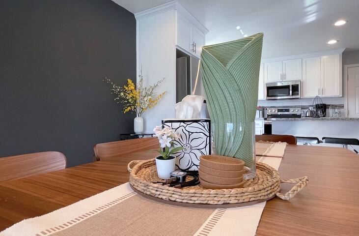 Modern, spacious, quiet home close to the River