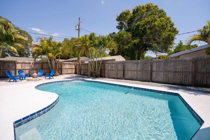 Pet-Friendly Home w/ Heated Pool & Screened Lanai - Foto 2