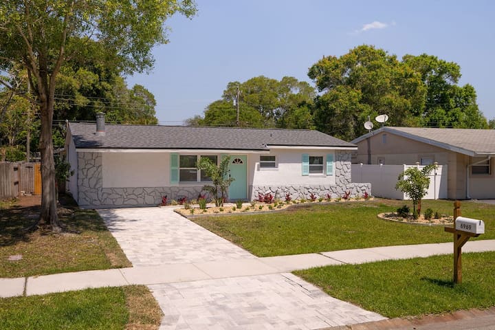 Pet-Friendly Home w/ Heated Pool & Screened Lanai - Foto 44