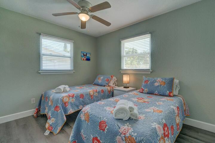 Pet-Friendly Home w/ Heated Pool & Screened Lanai - Foto 33