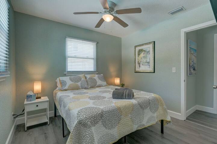Pet-Friendly Home w/ Heated Pool & Screened Lanai - Foto 29