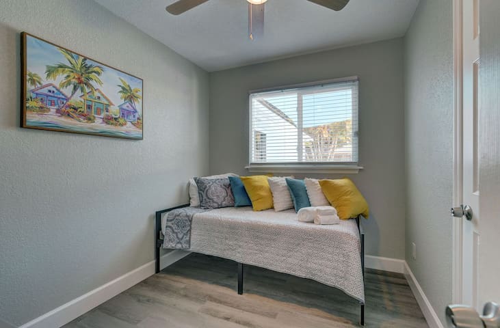 Pet-Friendly Home w/ Heated Pool & Screened Lanai - Foto 36