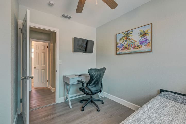 Pet-Friendly Home w/ Heated Pool & Screened Lanai - Foto 37