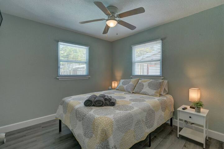 Pet-Friendly Home w/ Heated Pool & Screened Lanai - Foto 30