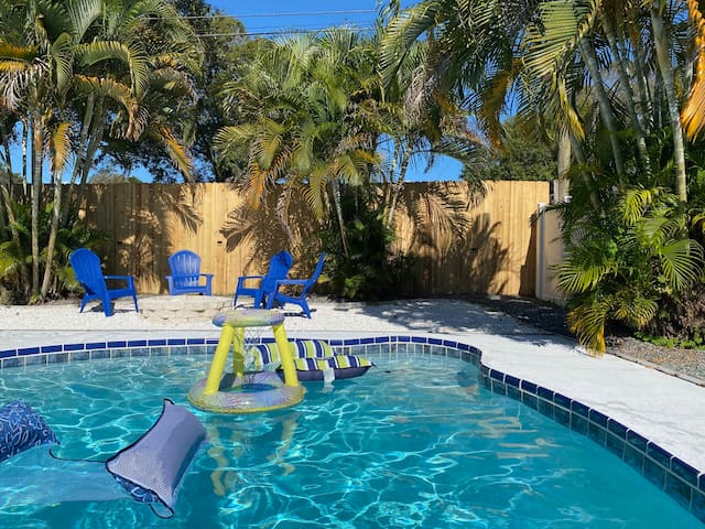 Pet-Friendly Home w/ Heated Pool & Screened Lanai