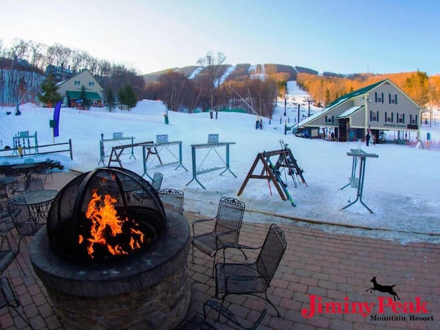 Chic 2BR Suite on Jiminy Mtn Sleeps 8 - Gorgeous - Foto 18