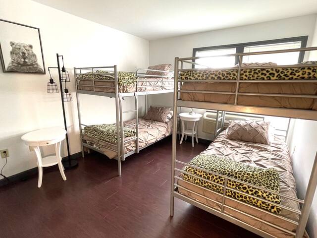 Chic 2BR Suite on Jiminy Mtn Sleeps 8 - Gorgeous - Foto 11
