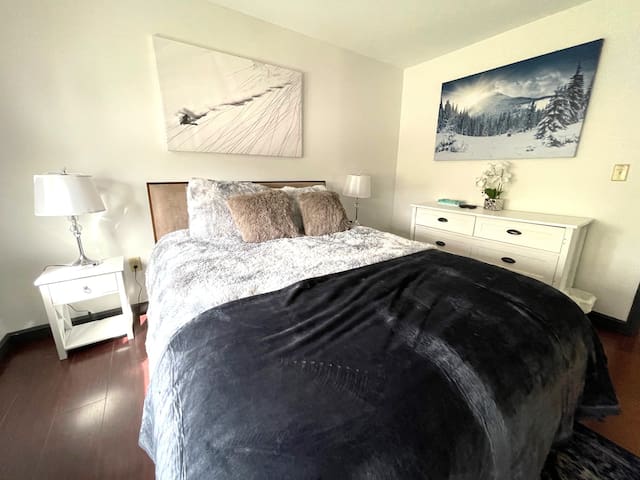 Chic 2BR Suite on Jiminy Mtn Sleeps 8 - Gorgeous - Foto 8