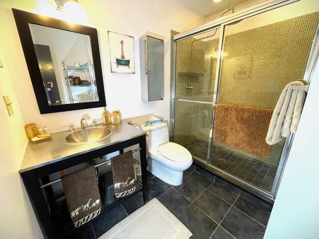 Chic 2BR Suite on Jiminy Mtn Sleeps 8 - Gorgeous - Foto 14