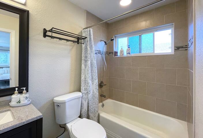 Adorable Private Guesthouse/Studio free parking - Foto 6