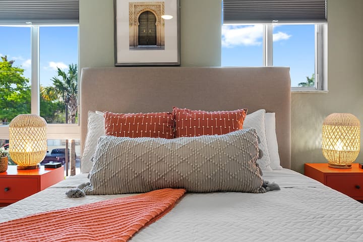 Suite 201: 2 Bed/2 Bath, Htd Pool, Gym, Free Bikes - Foto 19