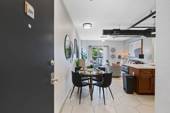 Suite 201: 2 Bed/2 Bath, Htd Pool, Gym, Free Bikes - Foto 31