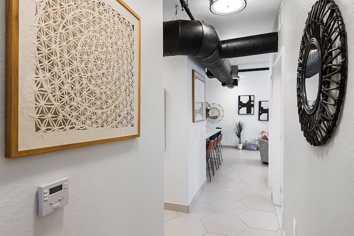 Suite 201: 2 Bed/2 Bath, Htd Pool, Gym, Free Bikes - Foto 35
