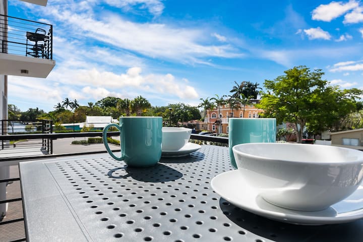 Suite 201: 2 Bed/2 Bath, Htd Pool, Gym, Free Bikes - Foto 39
