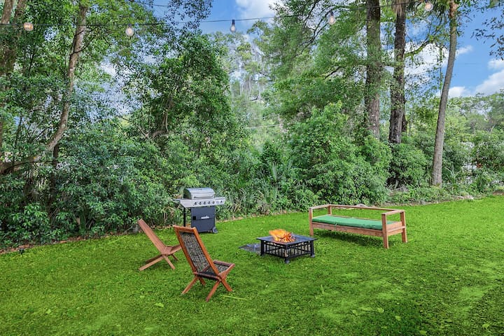 Blue Spring Getaway with Fire Pit - Photo 28