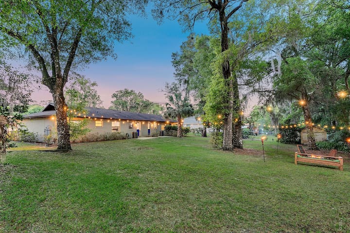 Blue Spring Getaway with Fire Pit - Photo 31