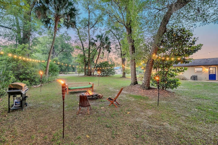 Blue Spring Getaway with Fire Pit - Photo 26