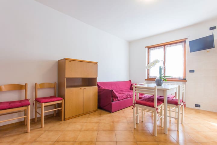 Family-Friendly Apartment Near Terme Comano