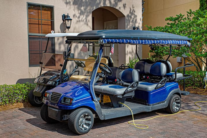 Large 5-BR in golf and beach resort - 2 golf carts