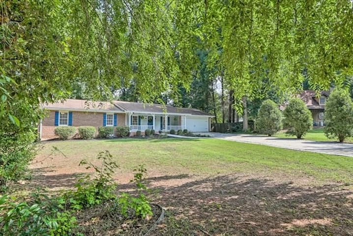 Chic Lilburn Getaway w/Media Room + Fire Pit - Picture 45