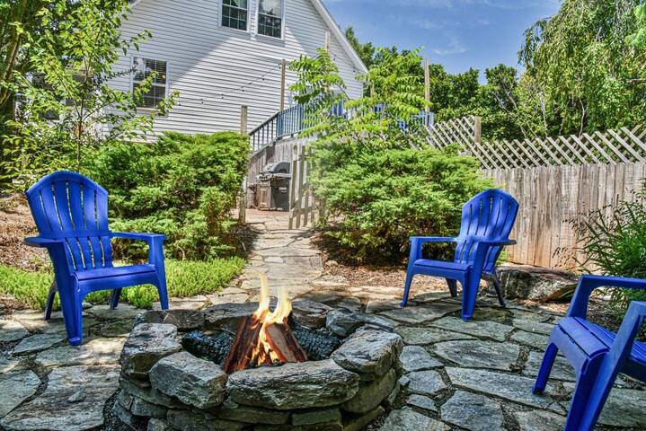 Asheville Hideaway: Hot Tub & Trail Access