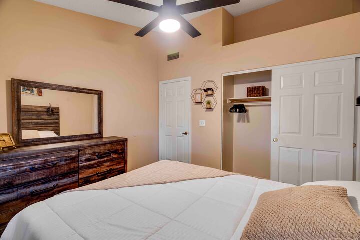 Pool, fireplace, 5 mi from West Gate - Foto 17