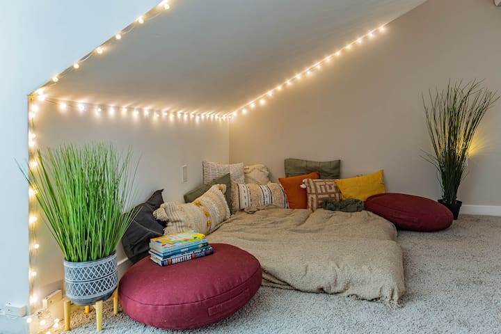Hot Tub | 2 King Beds | Parking | Family Friendly - Foto 14