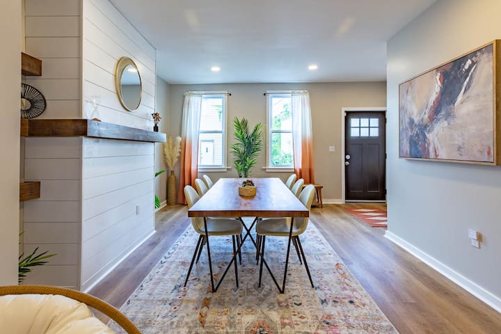 Hot Tub | 2 King Beds | Parking | Family Friendly - Foto 19