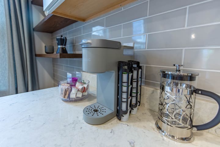 Hot Tub | 2 King Beds | Parking | Family Friendly - Foto 20