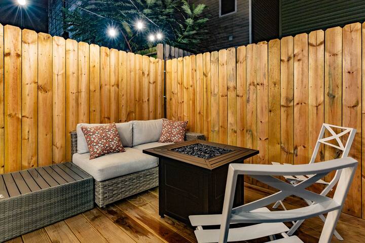 Hot Tub | 2 King Beds | Parking | Family Friendly - Foto 17