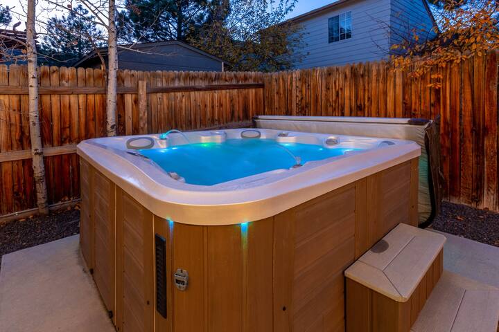 Hot Tub | 2 King Beds | BBQ | Hiking | Fire Pit - Foto 2