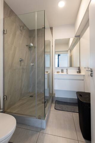 CoralPoint 2BR Holiday Apartment