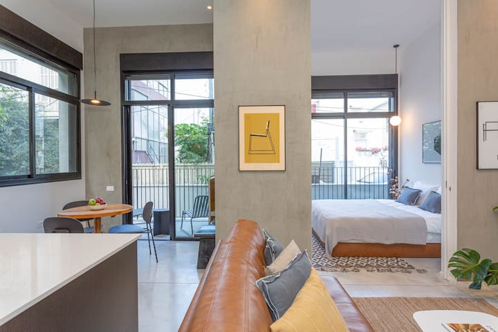 Historical Building Apartment 5