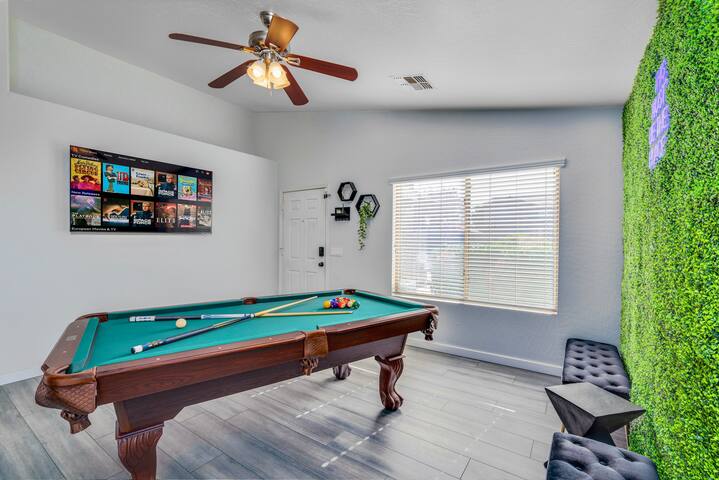Great location! near shopping & entertainment