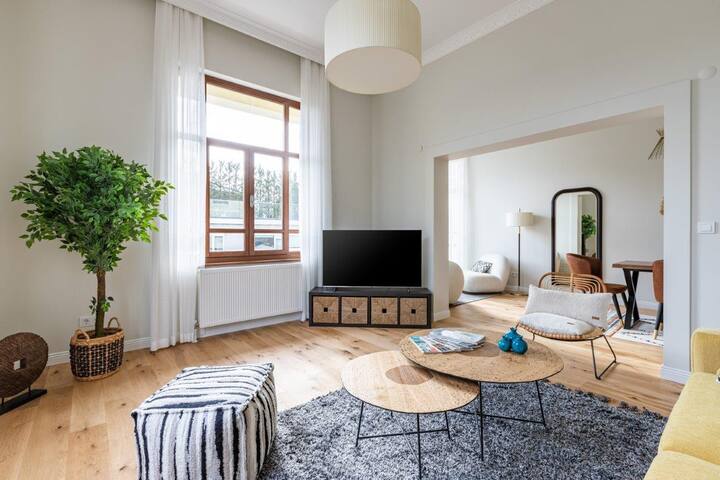 Bright Beautiful New Galata Port Balcony Gem! #260