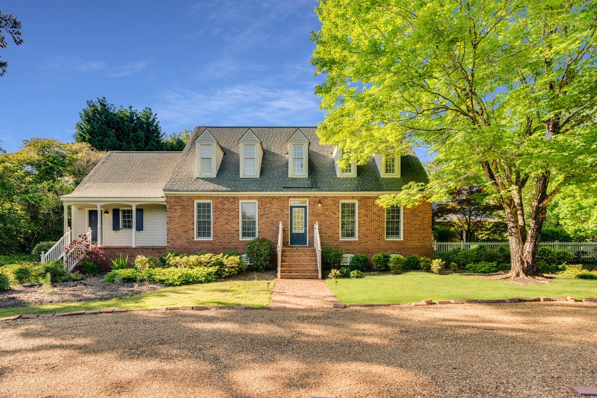 Conyers pool retreat, sleeps 10