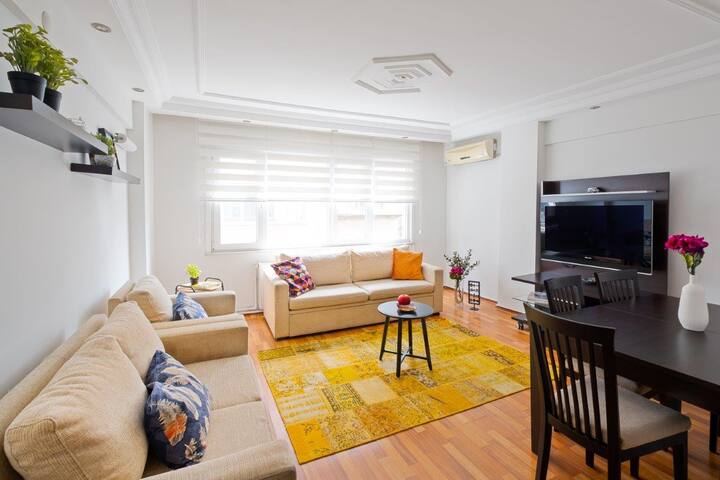 Cute & Cozy City-Center Spacious 2BD Home! #276