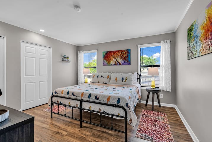 Top‐Floor Retreat | Marsh Views, PGA Golf, Beach
