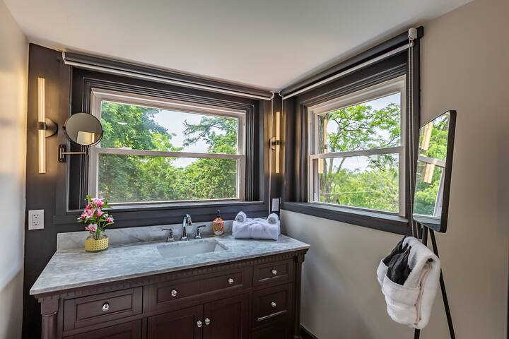 2 King Bed Retreat Near Grandview | Free Parking - Foto 13