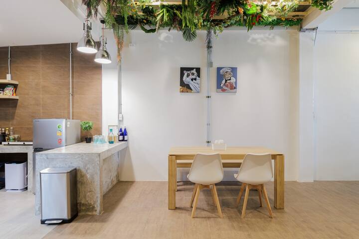 Wabi-Sabi 4 King Mezz 3 MIN 2 Station | GlobeNest