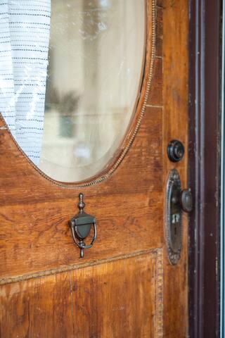 Chic Vintage Vibes | Stylish Stay Near It All - Foto 38