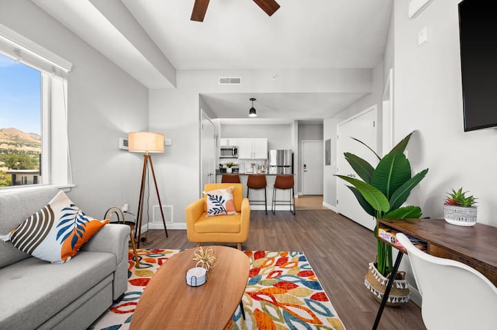 Walkable SLC | Near U of U & Convention & Delta | Free Parking