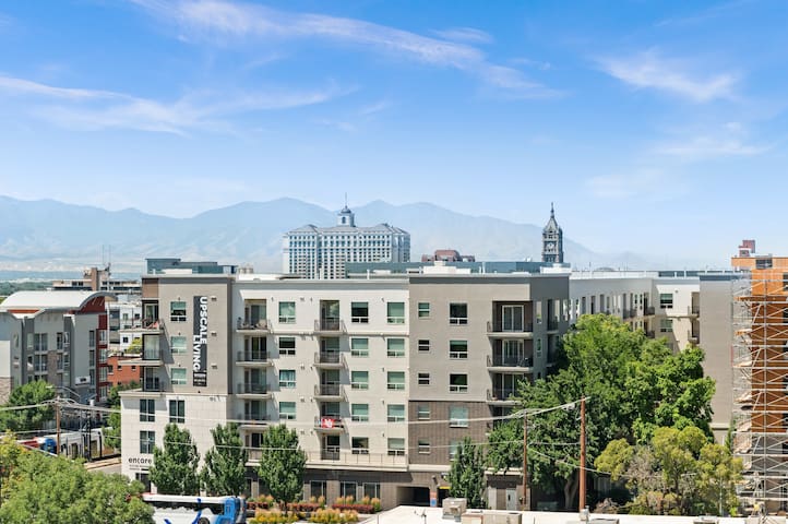 Walkable SLC | Near U of U & Convention & Delta | Free Parking - Foto 11