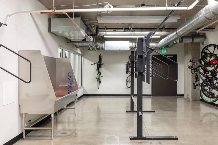 Walkable SLC | Near U of U & Convention & Delta | Free Parking - Foto 28
