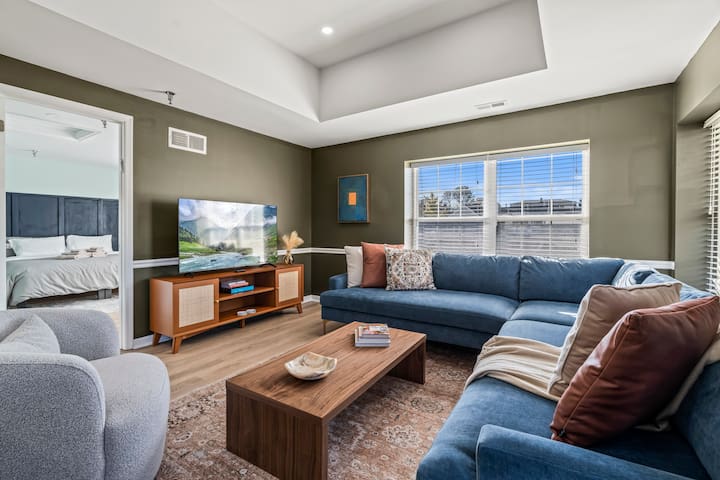 Spacious | Balcony | Central | Hosted By StayRafa
