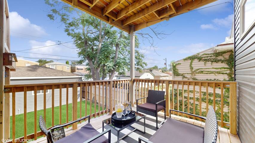 Modern Elegance: 4BR Duplex w/ Free Garage Parking - Picture 14